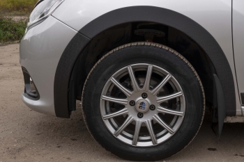 Накладки на колесные арки для Renault Logan II 2014-2017, шагрень